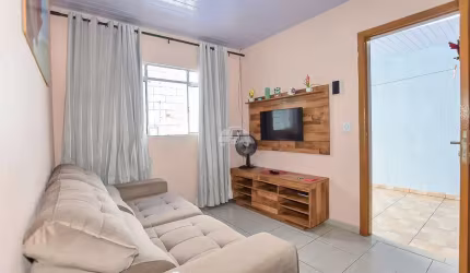 Casa com 2 quartos à venda na Rua José Bertoldi, 633, Campo de Santana, Curitiba, 79 m2 por R$ 320.000