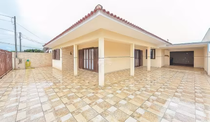 Casa com 3 quartos à venda na Rua Pedro Claudino Ferreira, 195, Contenda, São José dos Pinhais, 222 m2 por R$ 630.000