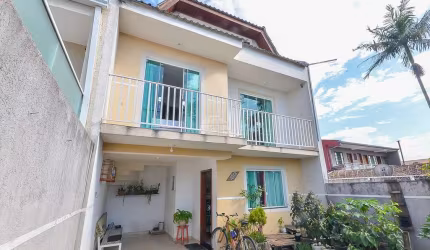 Casa com 3 quartos à venda na Rua Jacob Scuissiatto, 163, Fazendinha, Curitiba, 128 m2 por R$ 575.000