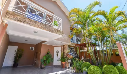 Casa com 3 quartos à venda na Rua Coronel João Meister Sobrinho, 37, Pilarzinho, Curitiba, 188 m2 por R$ 950.000