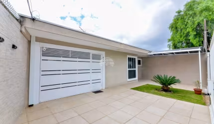 Casa com 3 quartos à venda na Rua Vereador Adeodato Volpi, 656, Capão Raso, Curitiba, 190 m2 por R$ 980.000