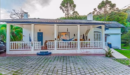 Chácara / sítio com 4 quartos à venda na Rua Virgínio Arcie, 5, Capivari, Colombo, 710 m2 por R$ 1.790.000