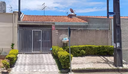 Casa com 3 quartos à venda na Rua Belo Horizonte, 192, Vila Santa Helena, Colombo, 64 m2 por R$ 300.000