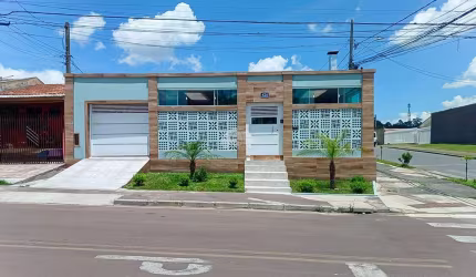 Casa com 3 quartos à venda na Rua Antônio Frasão, 426, Jardim Monte Líbano, Colombo, 180 m2 por R$ 400.000