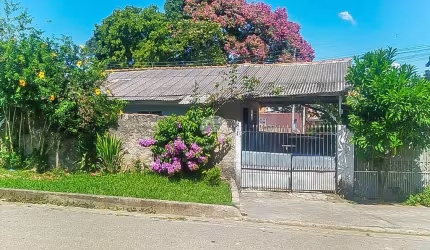 Casa com 2 quartos à venda na Rua Rio São Francisco, 687, Jardim Esmeralda, Colombo, 150 m2 por R$ 400.000