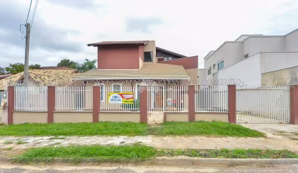 Casa com 3 quartos à venda na Avenida Gonzales Pecotche, 724, Aristocrata, São José dos Pinhais, 250 m2 por R$ 2.900.000
