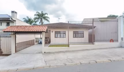 Casa com 3 quartos à venda na Rua José Antônio Nichele, 132, Umbará, Curitiba por R$ 1.250.000