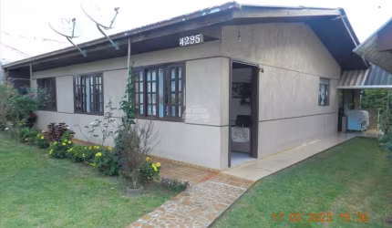 Casa com 3 quartos à venda na Avenida Professor Pedro Carli, 4295, Vila Carli, Guarapuava, 180 m2 por R$ 680.000