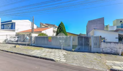 Casa com 4 quartos à venda na Rua Érico Andretta, 236, Xaxim, Curitiba, 145 m2 por R$ 530.000