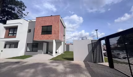 Casa em condomínio fechado com 3 quartos à venda na Rua Padre João Wislinski, 218, Santa Cândida, Curitiba, 106 m2 por R$ 699.000