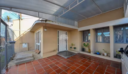 Casa com 4 quartos à venda na Rua Doutor Carvalho Chaves, 1590, Parolin, Curitiba, 140 m2 por R$ 450.000