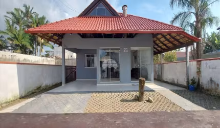Casa com 3 quartos à venda na Rua São João Maria Vianney, 324, Cambijú, Itapoá, 222 m2 por R$ 674.000