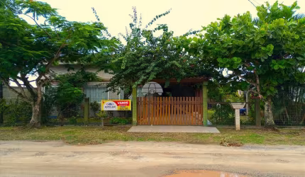 Casa com 4 quartos à venda na RUA PADRE ANCHIETA, 383, Princesa do Mar, Itapoá, 141 m2 por R$ 630.000