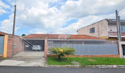Casa com 3 quartos à venda na Rua Efigênia de Jesus Cordeiro, 160, Guatupê, São José dos Pinhais, 100 m2 por R$ 485.000