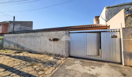 Casa com 3 quartos à venda na Rua Lais Pereti, 277, Ipê, São José dos Pinhais, 80 m2 por R$ 380.000