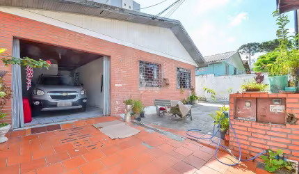 Terreno à venda na Rua Joaquim Alves Caldeira, 53, Santa Cândida, Curitiba, 336 m2 por R$ 750.000