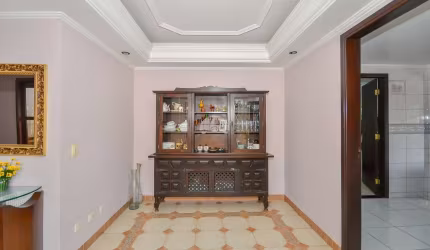 Casa com 3 quartos à venda na Rua da Divina Providência, 1054, Santa Quitéria, Curitiba, 381 m2 por R$ 1.500.000