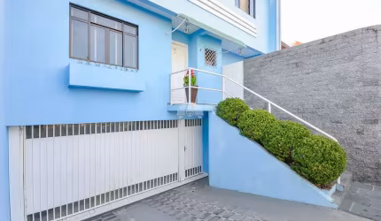 Casa com 3 quartos à venda na Rua Sargento Carlos Argemiro de Camargo, 110, Uberaba, Curitiba, 204 m2 por R$ 790.000