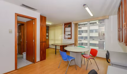 Sala comercial à venda na Rua Visconde do Rio Branco, 1630, Centro, Curitiba, 33 m2 por R$ 250.000