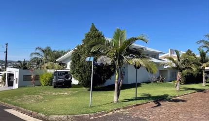 Casa com 4 quartos à venda na Travessa Paulo Pezarico, 25, La Salle, Pato Branco, 410 m2 por R$ 2.250.000