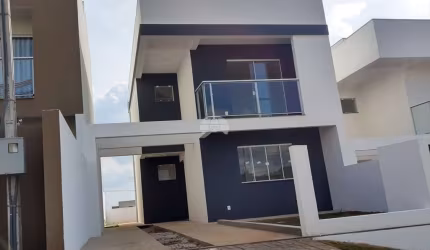 Casa com 2 quartos à venda na Rua Clovi Capelezzo, 216, Fraron, Pato Branco, 60 m2 por R$ 350.000