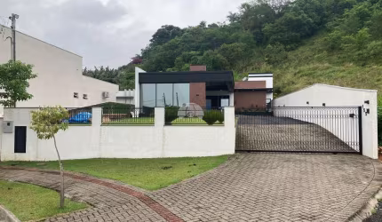 Casa com 2 quartos à venda na Rua Mauricio Batista Menosso, 155, Industrial, Pato Branco, 160 m2 por R$ 880.000