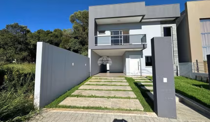 Casa com 3 quartos à venda na Rua Regina Pozzer Fraron, 83, Fraron, Pato Branco, 137 m2 por R$ 680.000