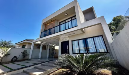 Casa com 3 quartos à venda na Rua Presidente Costa e Silva, 143, La Salle, Pato Branco, 157 m2 por R$ 1.100.000