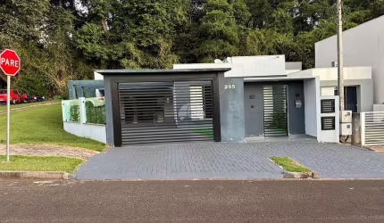Casa com 3 quartos à venda na Rua Augusto Redivo, 255, Fraron, Pato Branco, 130 m2 por R$ 450.000