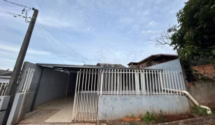 Casa com 2 quartos à venda na Rua Amália del Col, 346, Planalto, Pato Branco, 54 m2 por R$ 230.000