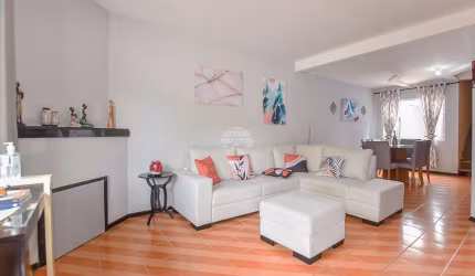 Casa com 3 quartos à venda na Rua Padre José Maurício, 18, Tanguá, Almirante Tamandaré, 190 m2 por R$ 570.000