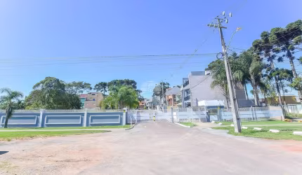 Terreno em condomínio fechado à venda na Rua Presidente João Goulart, 1495, Tatuquara, Curitiba, 112 m2 por R$ 178.000