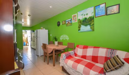 Casa em condomínio fechado com 2 quartos à venda na Rua Estêvão Manika, 1531, Santa Cândida, Curitiba, 43 m2 por R$ 165.000