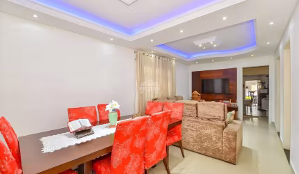 Casa com 3 quartos à venda na Rua Ipiranga, 577, Capão Raso, Curitiba, 204 m2 por R$ 980.000