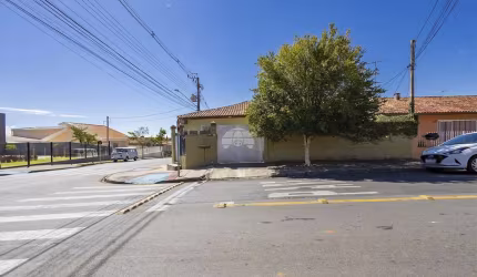Casa com 3 quartos à venda na Rua Caetano Munhoz da Rocha, 1345, Ouro Verde, Campo Largo, 145 m2 por R$ 470.000