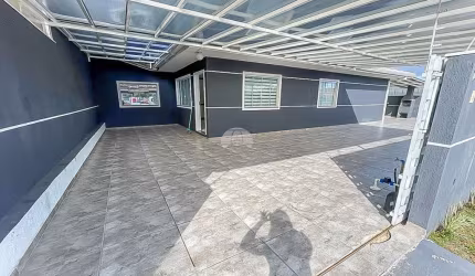 Casa com 2 quartos à venda na Rua Martins Follador, 277, Campo Largo da Roseira, São José dos Pinhais, 75 m2 por R$ 450.000