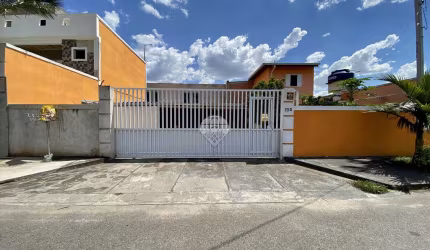 Casa com 3 quartos à venda na Rua João Evangelista Braga, 134, São Sebastião, São José dos Pinhais, 90 m2 por R$ 210.000