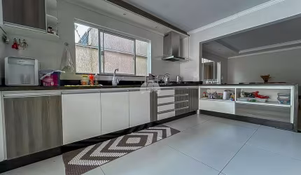 Casa com 4 quartos à venda na Rua Jorge Mansos do Nascimento Teixeira, 294, São Pedro, São José dos Pinhais, 278 m2 por R$ 2.200.000