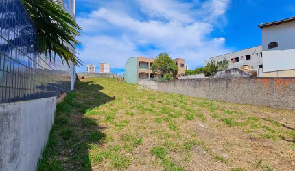 Terreno à venda na Avenida Senador Souza Naves, 000, Três Marias, São José dos Pinhais, 450 m2 por R$ 1.100.000