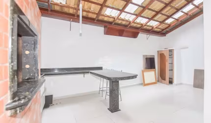 Casa em condomínio fechado com 3 quartos à venda na Rua Desembargador João Antônio de Barros Júnior, 24, Xaxim, Curitiba, 97 m2 por R$ 590.000