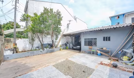 Casa com 3 quartos à venda na Rua João Fleury da Rocha, 170, Sítio Cercado, Curitiba, 80 m2 por R$ 250.000