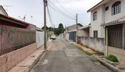 Casa com 3 quartos à venda na Rua Miguel Oleskowicz, 191, Sítio Cercado, Curitiba, 50 m2 por R$ 340.000