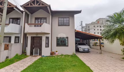 Casa em condomínio fechado com 3 quartos à venda na Rua Pedro Elias Graciano, 56, Centro, Pinhais, 106 m2 por R$ 697.000