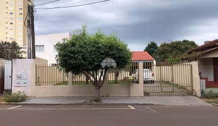 Casa com 4 quartos à venda na Rua Rocha Pombo, 1535, Centro, Campo Mourão, 140 m2 por R$ 1.495.000