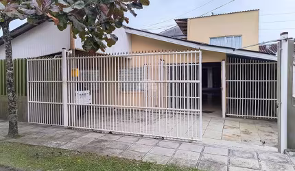 Casa com 8 quartos à venda na RUA ZUMBI DOS PALMARES, 214, Balneário Leblon, Pontal do Paraná, 200 m2 por R$ 499.000