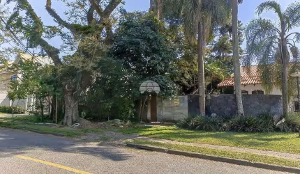 Terreno à venda na Rua Alcides Therézio de Carvalho, 657, Guabirotuba, Curitiba, 607 m2 por R$ 950.000
