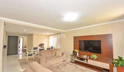 Casa com 4 quartos à venda na Rua Vereador Yrlan Cavet, 450, Alto Boqueirão, Curitiba, 370 m2 por R$ 1.300.000