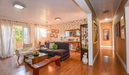 Casa com 2 quartos à venda na Rua Edmundo de Amicis, 105, Xaxim, Curitiba, 264 m2 por R$ 730.000