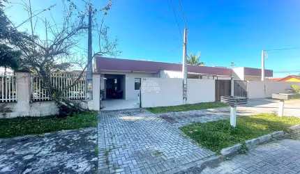 Casa com 2 quartos à venda na Rua Barão do Cerro Azul, 1551, Centro, Guaratuba, 56 m2 por R$ 350.000