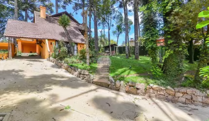 Casa com 3 quartos à venda na Rua Presidente Eurico Gaspar Dutra, 193, Canguiri, Colombo, 231 m2 por R$ 620.000